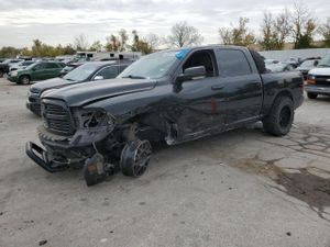 RAM 1500 SLT 5.7L 8 2015