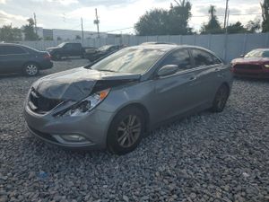 Hyundai Sonata GLS 2.4L 4 2013