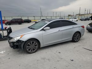 Hyundai Sonata SE 2.0L 4 2013