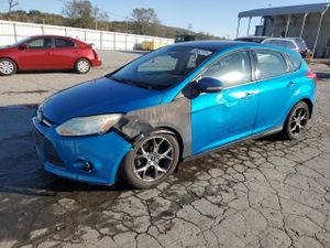Ford Focus SE 2.0L 4 2014