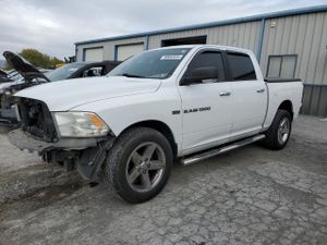 Dodge RAM SLT 5.7L 8 2012