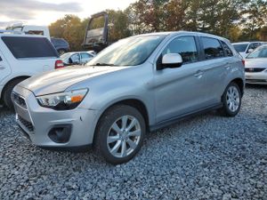 Mitsubishi Outlander ES 2.0L 4 2014