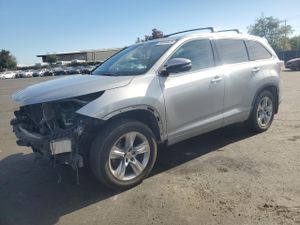 Toyota Highlander LIMITED 3.5L 6 2015