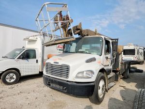 Freightliner Business Class M2 106 MEDIUM DUTY 6.7L 6 2015