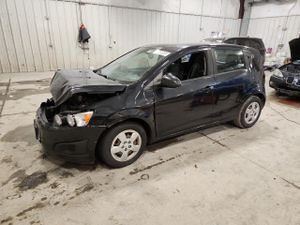 Chevrolet Aveo (Sonic) LS 1.8L 4 2014
