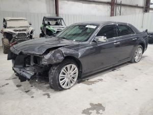Chrysler 300C 5.7L 8 2013