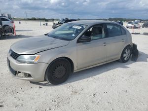 Volkswagen Jetta BASE 2.0L 4 2014
