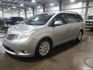 Toyota Sienna XLE 3.5L 6 2014