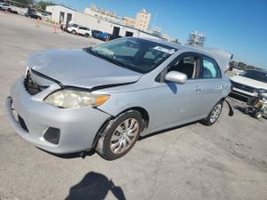 Toyota Corolla BASE 1.8L 4 2013