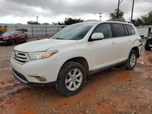 Toyota Highlander BASE 3.5L 6 2013
