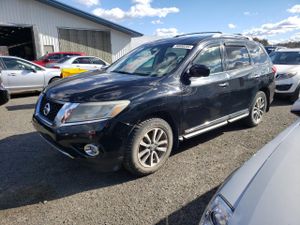 Nissan Pathfinder S 3.5L 6 2013