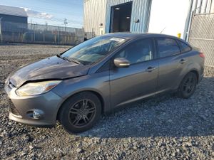 Ford Focus SE 2.0L 4 2012