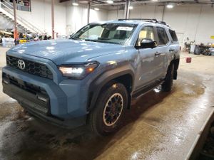 Toyota 4Runner SR5 2.4L 4 2025