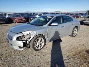 Nissan Maxima S 3.5L 6 2014