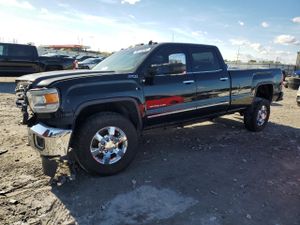 GMC Sierra K3500 SLT 6.6L 8 2015