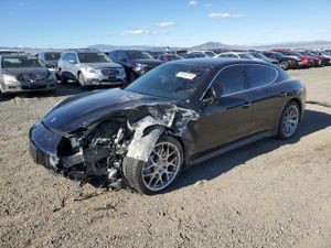 Porsche Panamera S 4.8L 8 2011