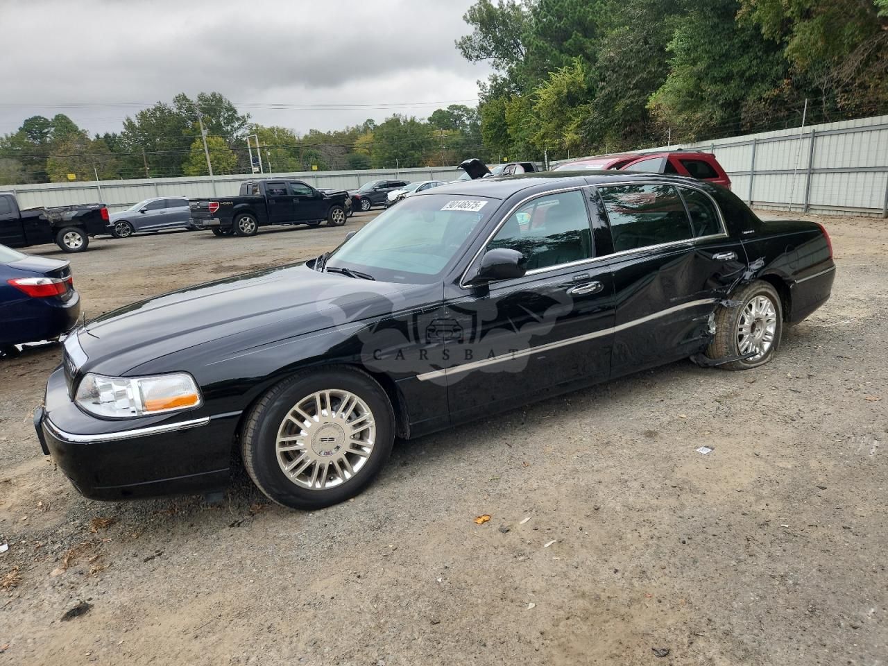 Lincoln Town Car SIGNATURE LONG WHEELBASE 4.6L 8 2011