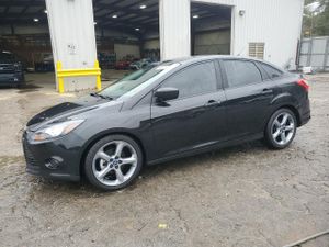 Ford Focus S 2.0L 4 2013