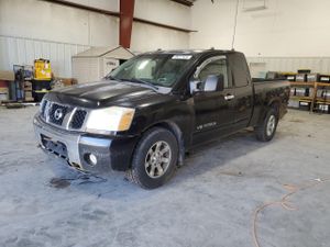 Nissan Titan XE 5.6L 8 2007