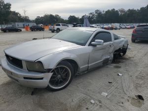 Ford Mustang 4.0L 6 2005