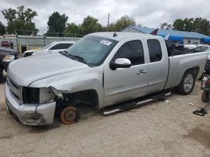 Chevrolet Silverado 1500 C1500 LT 5.3L 8 2011
