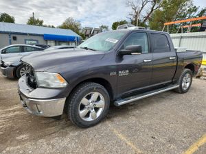 RAM 1500 SLT 5.7L 8 2015