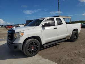 Toyota Tundra DOUBLE CAB SR 4.6L 8 2015