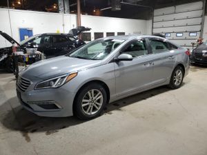 Hyundai Sonata SE 2.4L 4 2015