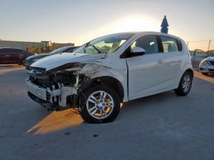Chevrolet Aveo (Sonic) LT 1.8L 4 2015