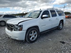 Chevrolet Suburban C1500 LT 5.3L 8 2013