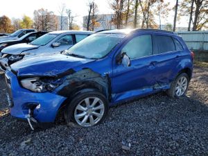 Mitsubishi Outlander SE 2.4L 4 2015