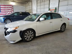 Toyota Avalon BASE 3.5L 6 2011