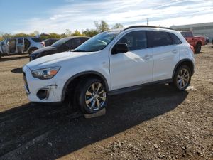 Mitsubishi Outlander LE 2.0L 4 2013