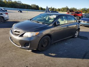 Toyota Corolla BASE 1.8L 4 2013