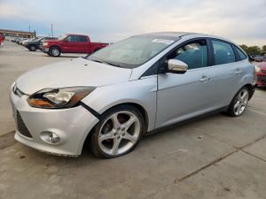 Ford Focus TITANIUM 2.0L 4 2013