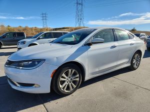 Chrysler 200 LIMITED 2.4L 4 2015