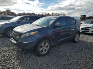 Kia Sportage LX 2.4L 4 2011