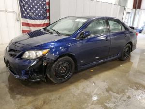 Toyota Corolla BASE 1.8L 4 2013