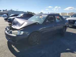 Toyota Corolla CE 1.8L 4 2001