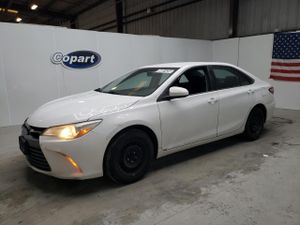 Toyota Camry LE 2.5L 4 2016