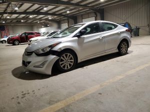 Hyundai Elantra SE 1.8L 4 2015