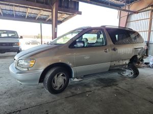 Toyota Sienna LE 3.0L 6 2000