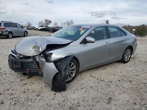 Toyota Camry LE 2.5L 4 2015