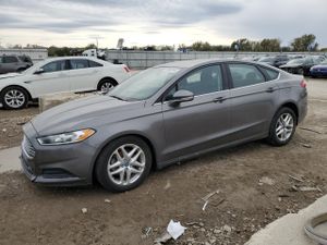 Ford Fusion SE 2.5L 4 2013