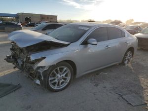Nissan Maxima S 3.5L 6 2013