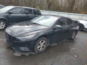 Hyundai Elantra SE 2.0L 4 2022