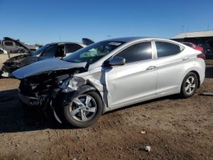 Hyundai Elantra SE 1.8L 4 2015