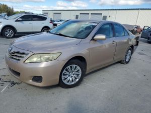 Toyota Camry BASE 2.5L 4 2010