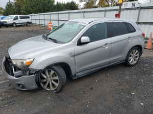 Mitsubishi Outlander ES 2.4L 4 2015