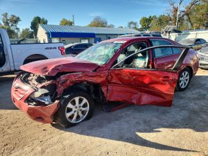 Toyota Camry BASE 2.5L 4 2011